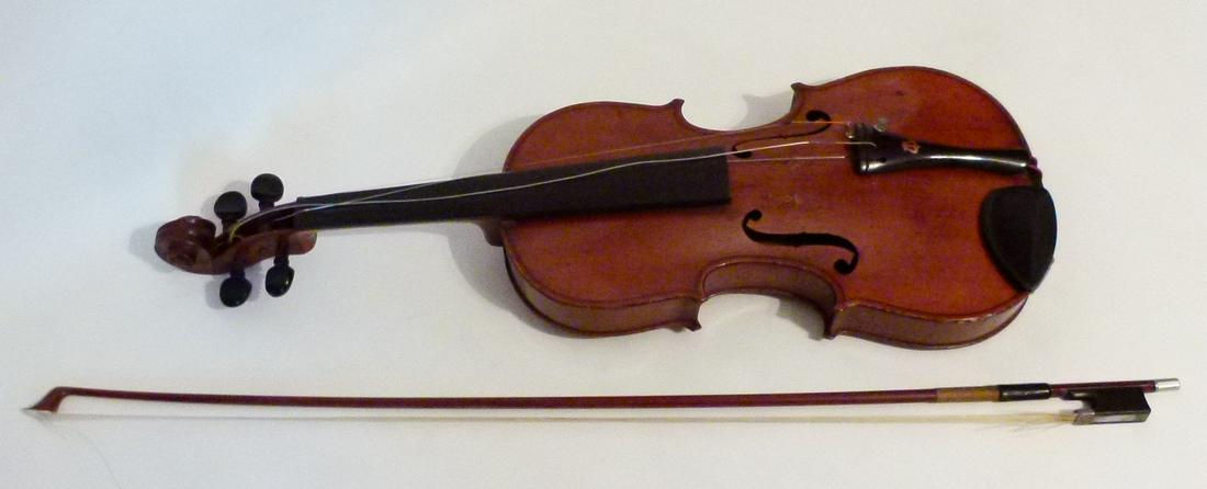 C. GAILLARD VIOLIN W/RUE NOTRE DAME DE-RECOUVRANCE (1 of 20)