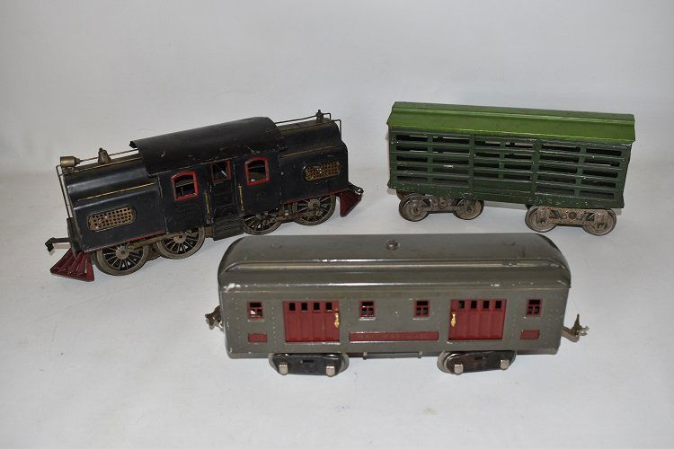 LOT (3) LIONEL STANDARD GAUGE TRAINS, C. 1920/30 (1 of 11)