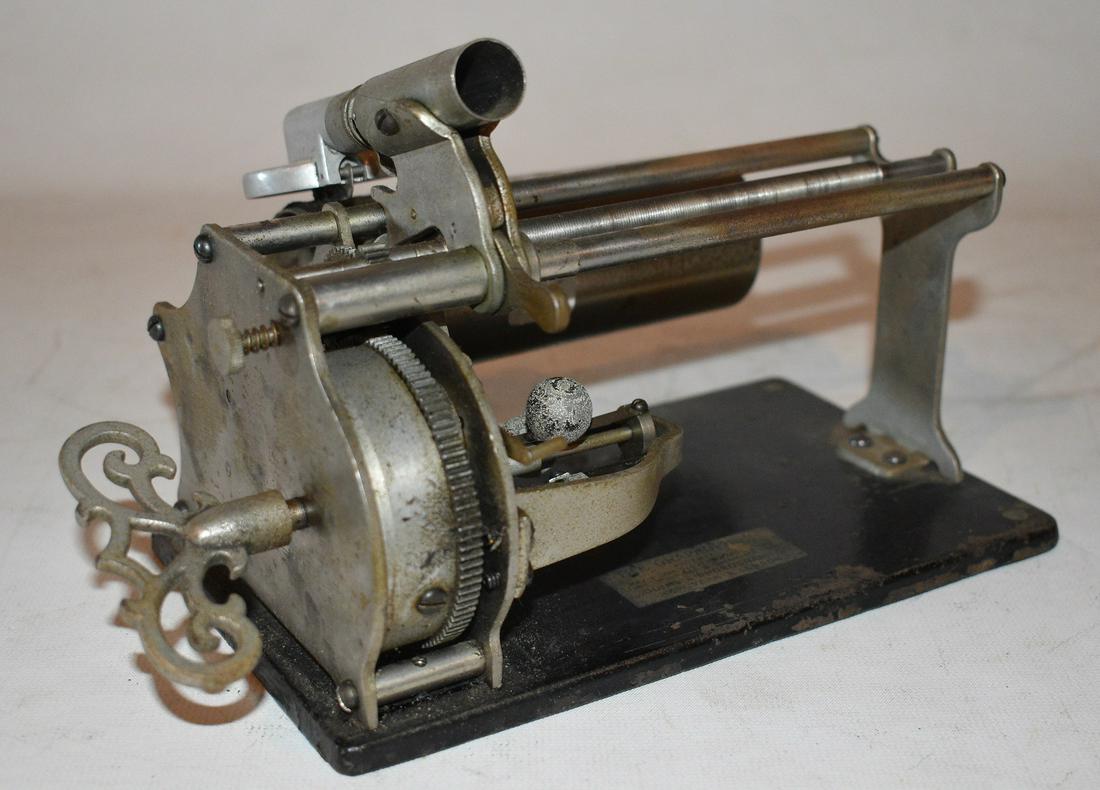 GRAPHOPHONE CYL PHONO W/ CLOCKWORK MECH (1 of 7)