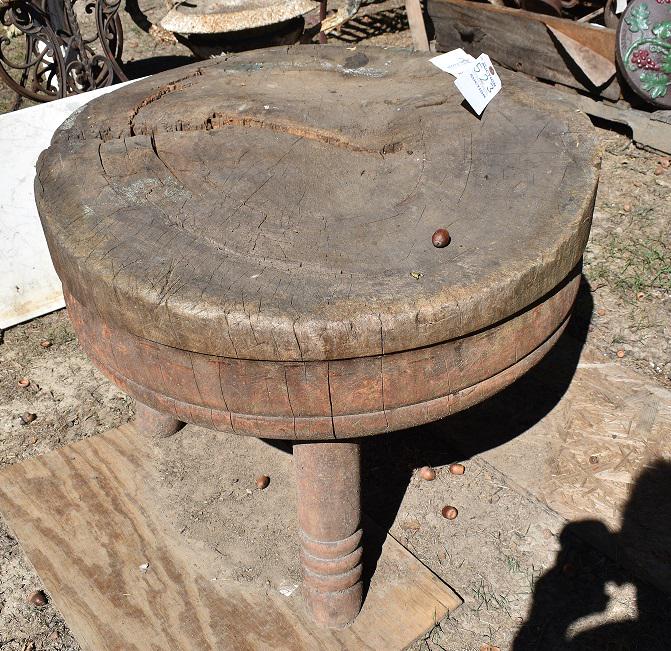 BUTCHER BLOCK 29" AROONES?: BUTCHER BLOCK 29" AROONES?