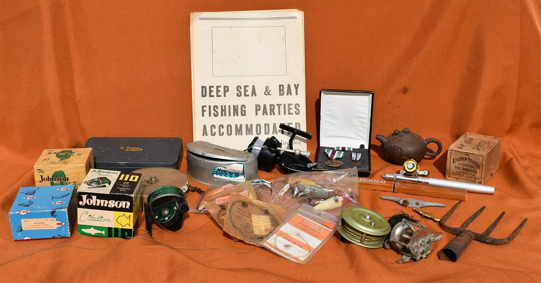 LOT ASSORT. VINTAGE FISHING & TACKLE INCL. LURES &: LOT ASSORT. VINTAGE FISHING & TACKLE INCL. LURES & REELS