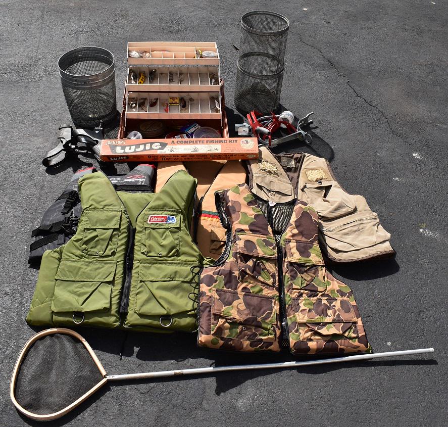 LOT VINT. FISHING & TACKLE INCL. LURES, VEST AND BAIT: LG. LOT ASSORT. VINTAGE FISHING & TACKLE INCL. LURES, VEST AND BAIT TRAPS