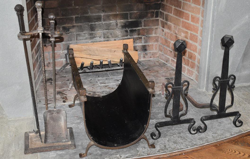 SET WROUGHT IRON FIREPLACE TOOLS, 19TH C. (1 of 12)