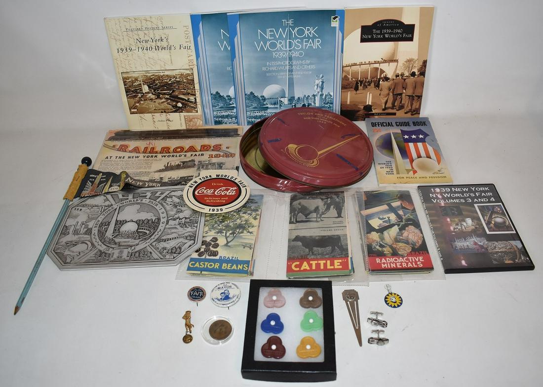 LOT 1939/40 WORLDS FAIR ITEMS, BAKELITE, COCA-COLA (1 of 9)