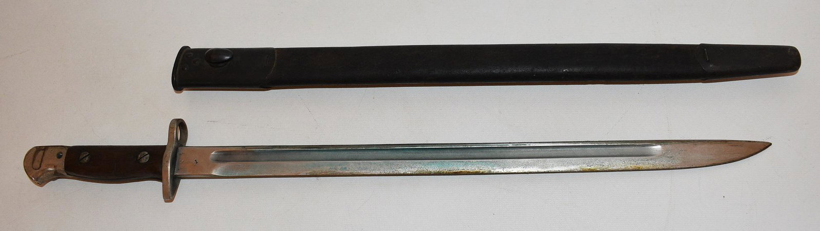 WW I BRITISH 303 ENIFIELD BAYONET, C. 1907, L. 22 1/2": WW I BRITISH 303 ENFIELD BAYONET, C. 1907, L. 22 1/2"