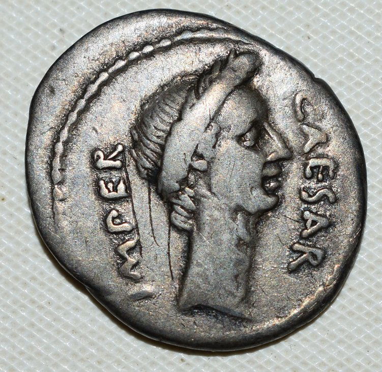 JULIUS CAESAR, D. 44 BC ROMAN IMPERATORIAL AR DENARIUS (1 of 8)