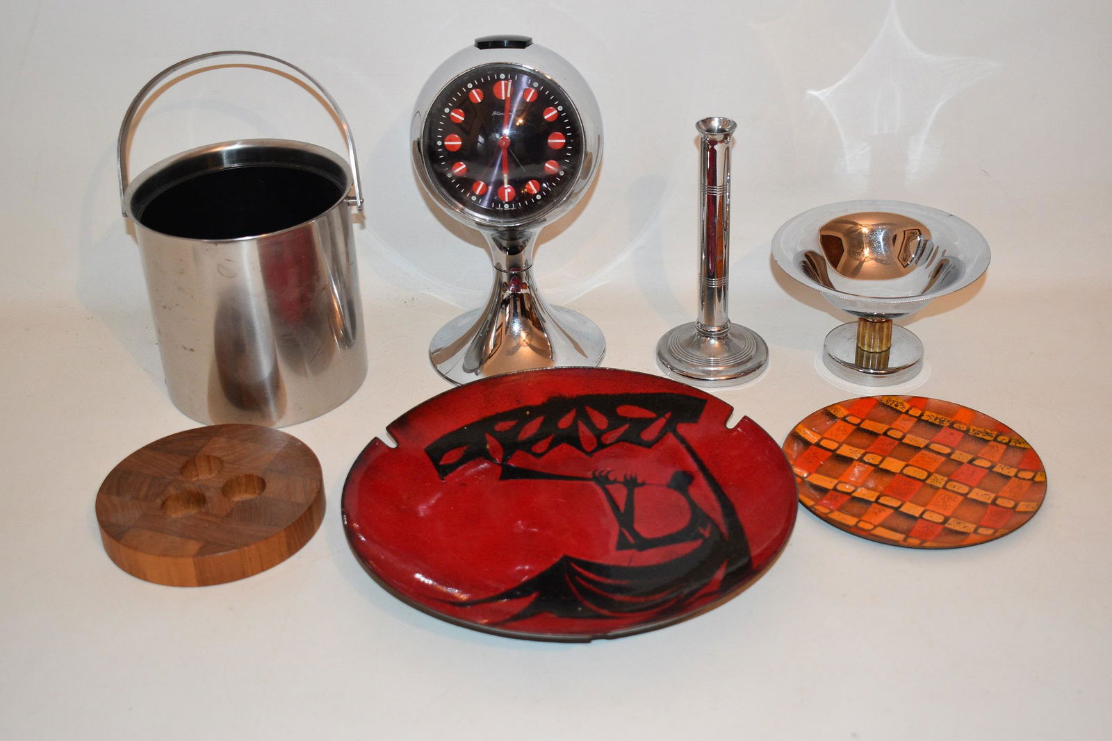 6 MID-CENTURY MODERN INCL. METALWARE, ENAMELED COPPER (1 of 19)