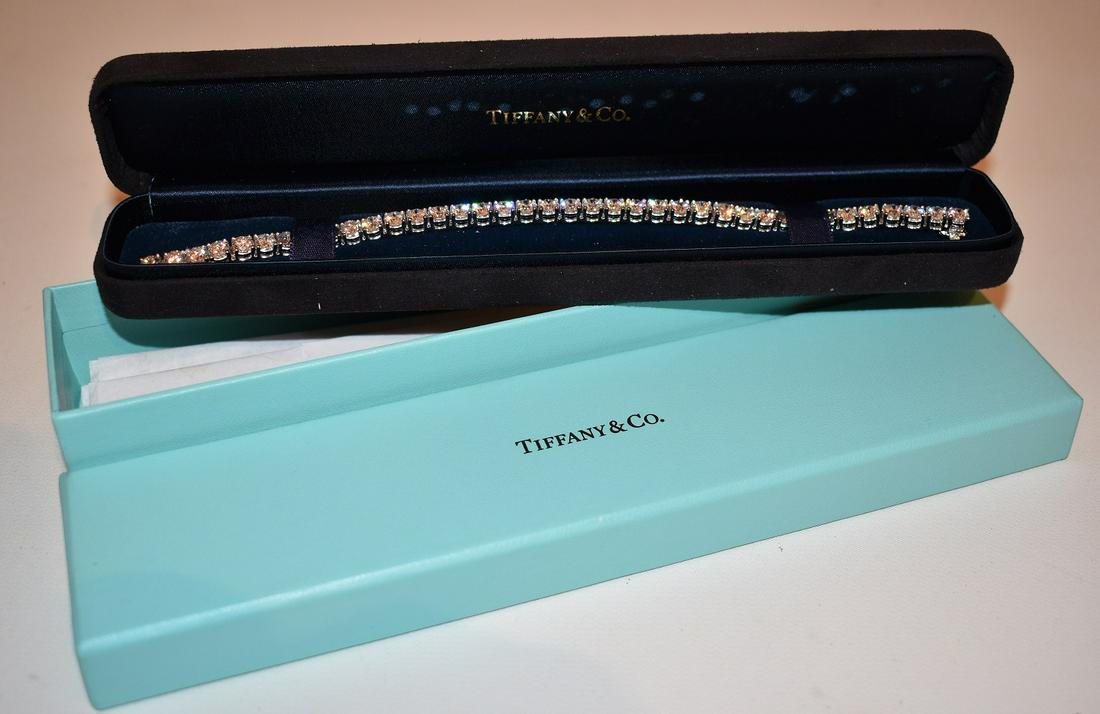 EXCEPT. DECO 18KT WH. GOLD/DIA. 16.75 CTS. BRACELET (1 of 17)