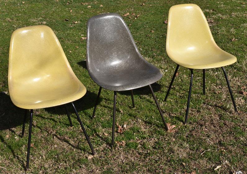 LOT (3) EAMES SHELL CHAIRS, C. 1958 (1 of 8)
