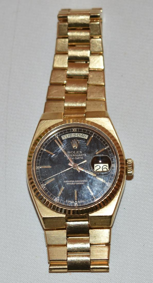 EXCEPTIONAL 18KT YW. GOLD ROLEX DAY/DATE OYSTERQUARTZ: EXCEPTIONAL 18KT YELLOW GOLD ROLEX DAY/DATE OYSTERQUARTZ, C. 1990, WEIGHT 152 GRAMS