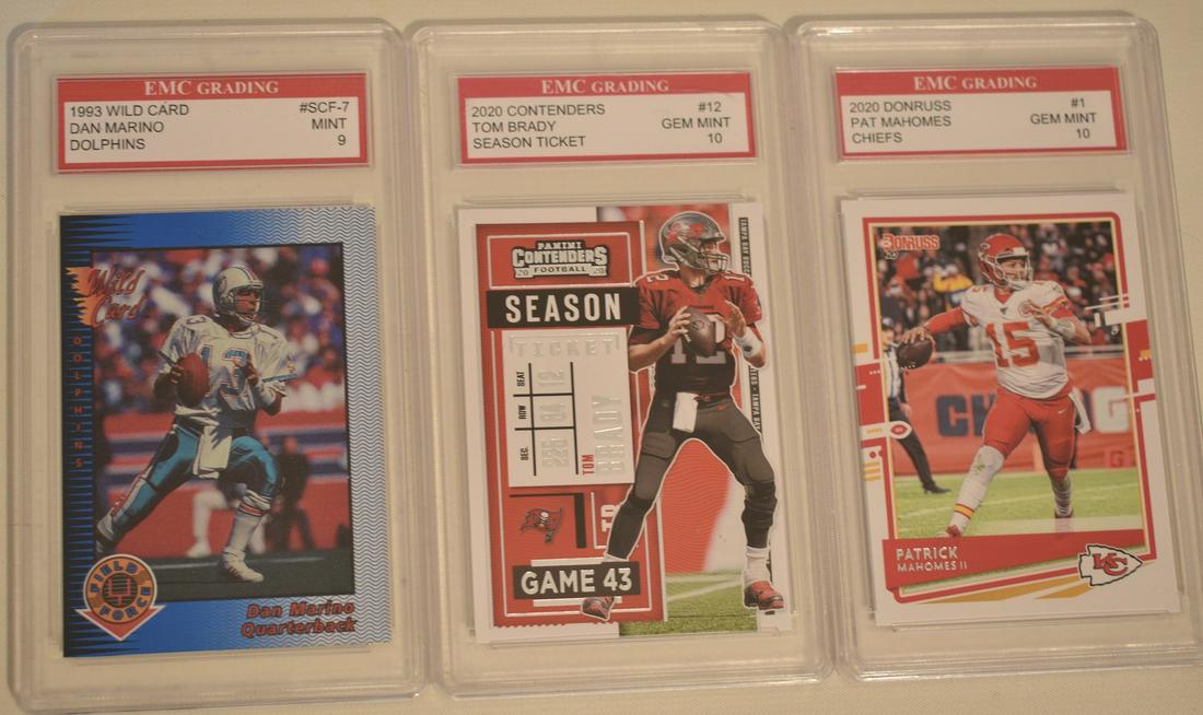 (3) GRADED FOOTBALL CARDS MARINO, BRADY, MAHOMES (1 of 13)