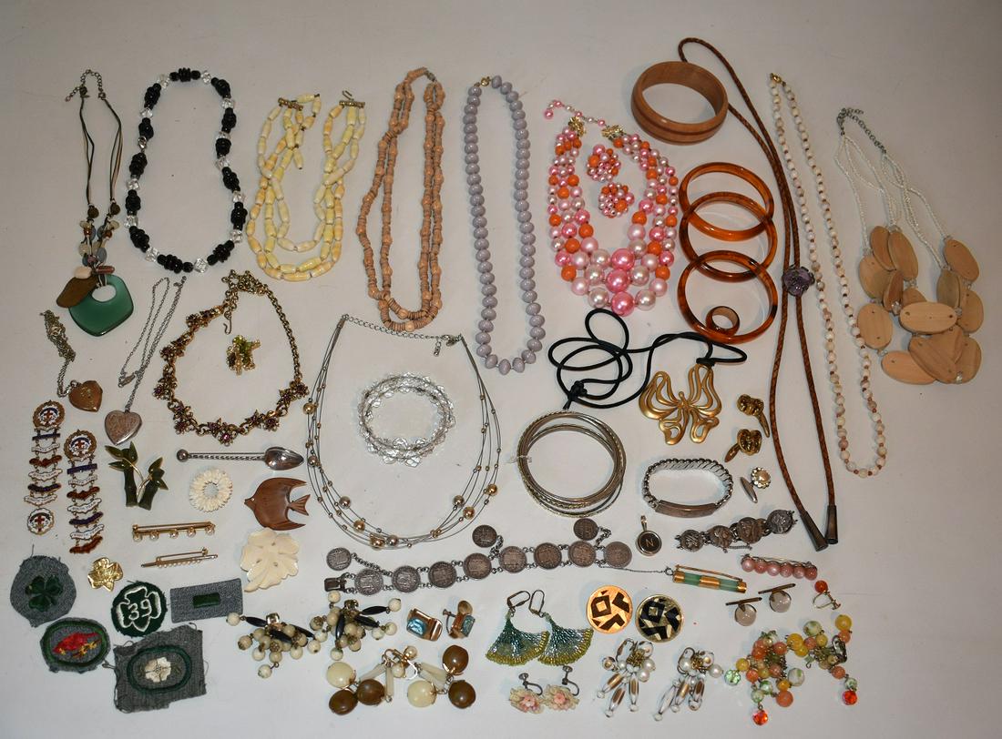 BOX LOT ASSORTED COSTUME JEWELRY, C. 1970/80 (1 of 16)