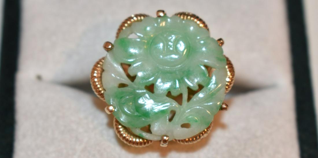 FINE 14KT YW. GOLD/CARVED JADE SUNFLOWER RING SIGNED (1 of 9)