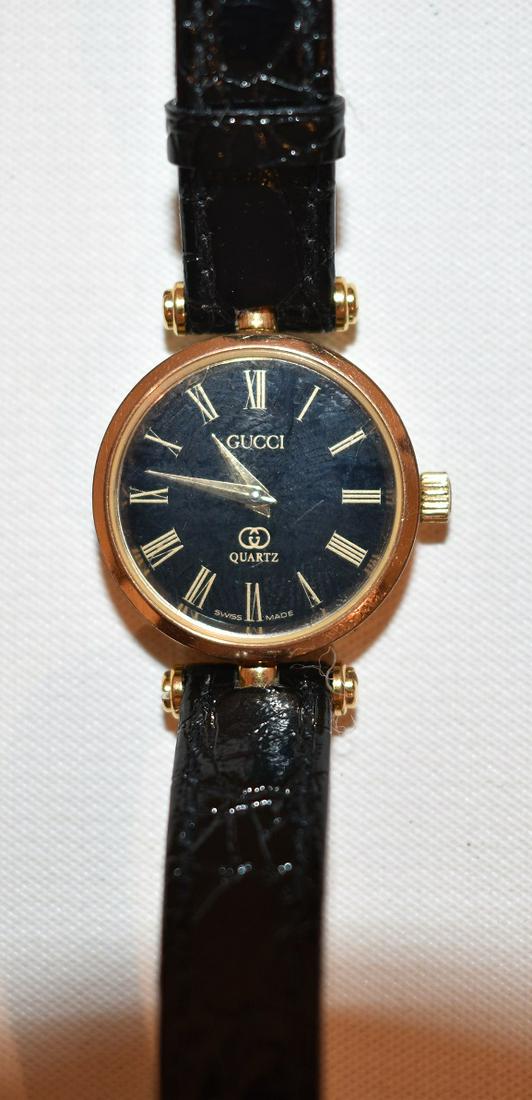 MODERN GUCCI LADIES QUARTZ ENAMELED WRIST WATCH (1 of 6)