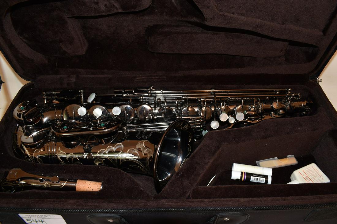 CHATEAU SAXOPHONE MOD. VCH800BB, SER. #1381740: CHATEAU SAXOPHONE MOD. VCH800BB, SER. #1381740