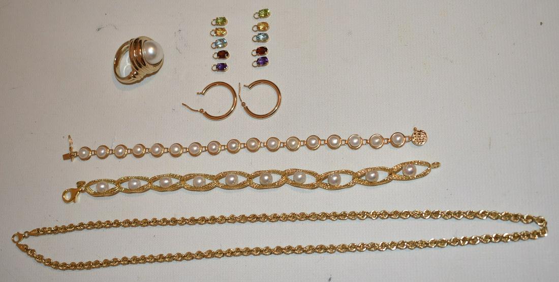 BAG LOT ASST. 14KT YELLOW GOLD INCL. EARRINGS/NECK. (1 of 9)