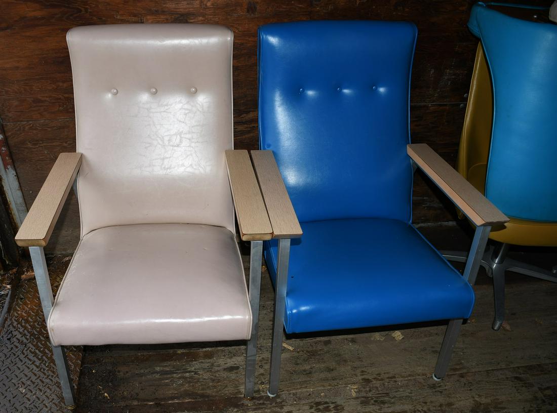 LOT (5) MCM CHROME CRAFT OFFICE ARM CHAIRS, C. 1960 (1 of 3)