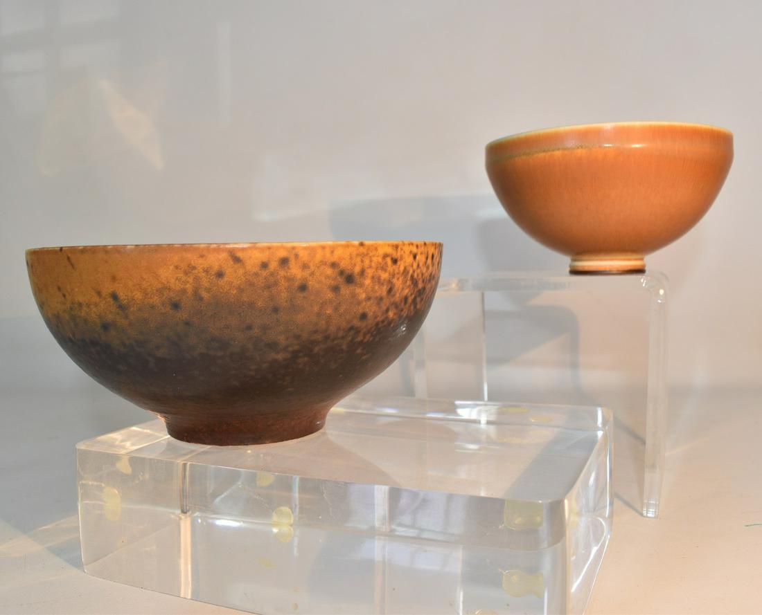 (2) FINE DANISH MODERN POTTERY BOWLS, SIGNED (1 of 9)
