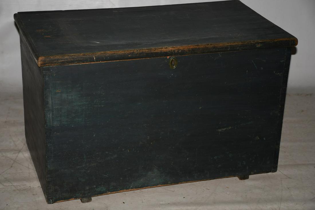 COUNTRY PAINTED (BLUE/GRAY) PINE WOOD BOX, 19TH C. (1 of 10)