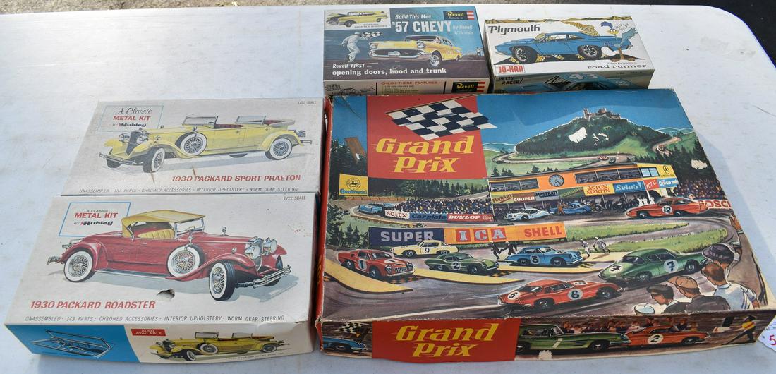 LOT (5) ASSORTED CAR MODELS INCLUDING GRAND PRIX, C. 1960 (1 of 14)