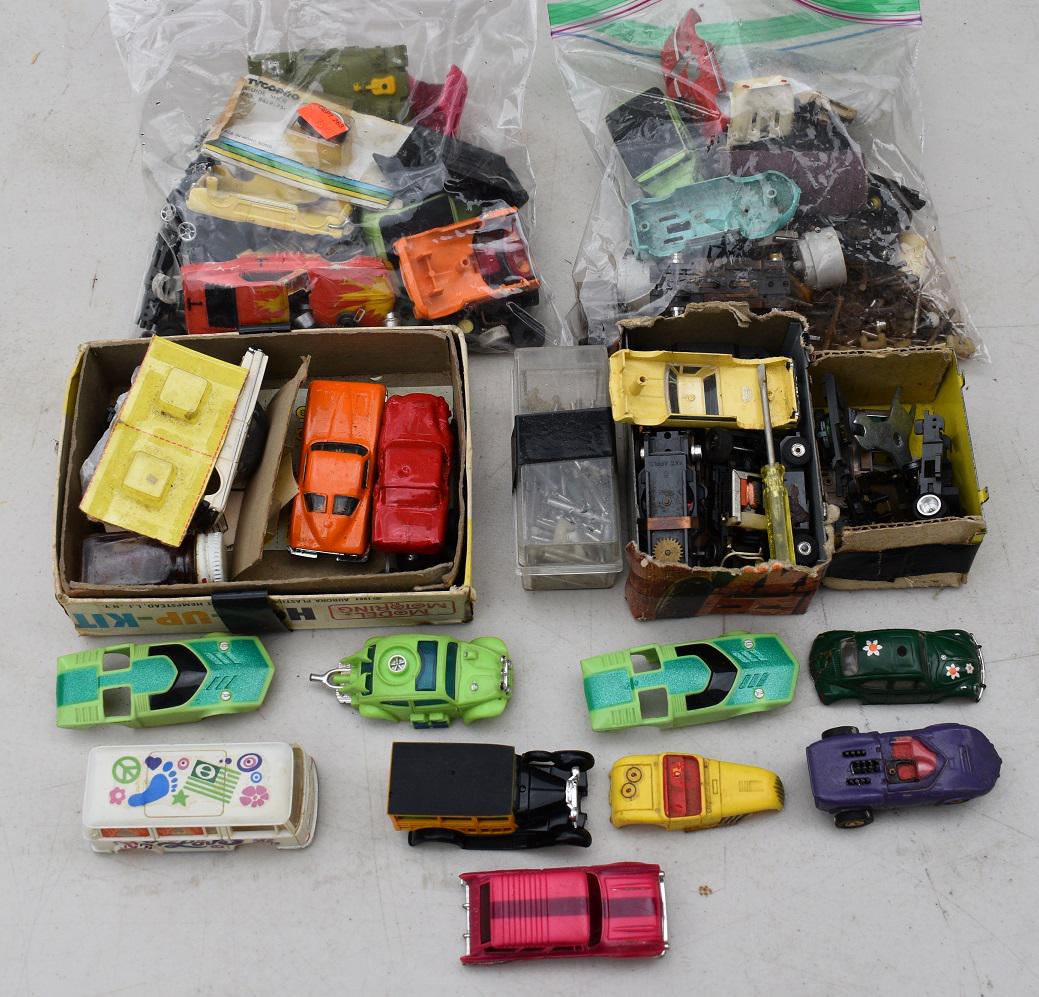LOT ASSORTED HO SLOT CAR PARTS/PIECES, C. 1960/70 (1 of 8)