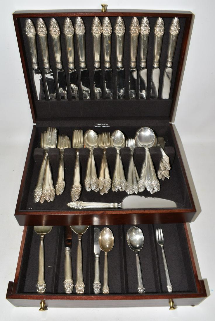 GORHAM SOVEREIGN PATTERN FLATWARE SERVICE FOR 12: GORHAM SOVEREIGN PATTERN FLATWARE SERVICE FOR 12 W/ 7 PC. PLACE SETTING/SERVING PCS., C. 1950/60, W. 112.0 OZ. W/O KNIVES/FILLED HANDLES