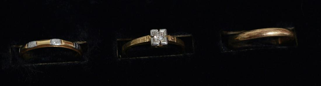 (3) ART DECO 18KT YELLOW GOLD WEDDING BANDS/RING: (3) ART DECO 18KT YELLOW GOLD WEDDING BANDS/RING, C. 1930/40, W. 5.5 DWT, DIAMOND SIZE 8, PLAIN BAND SIZE 7, WHITE & YELLOW BAND SIZE 6