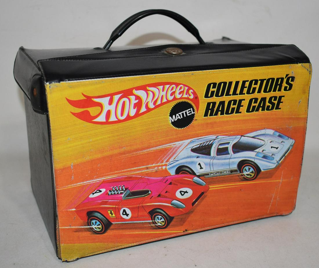 (48) HOT WHEELS (RED LINE) COLLECTOR CARS W/ RACE CASE: LOT (48) HOT WHEELS (RED LINE) COLLECTOR CARS W/FITTED COLLECTOR RACE CASE, C. 1960/70