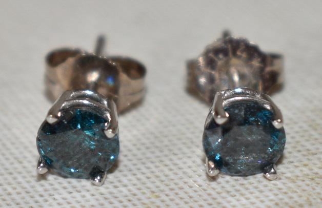 RARE ART DECO 14KT WH. GOLD/TEAL BLUE DIAMOND EARRINGS: PAIR RARE ART DECO 14KT WHITE GOLD/TEAL BLUE DIAMOND STUD EARRINGS, APPROX. 1/4 CT EACH, C. 1960, W. 0.5 DWT