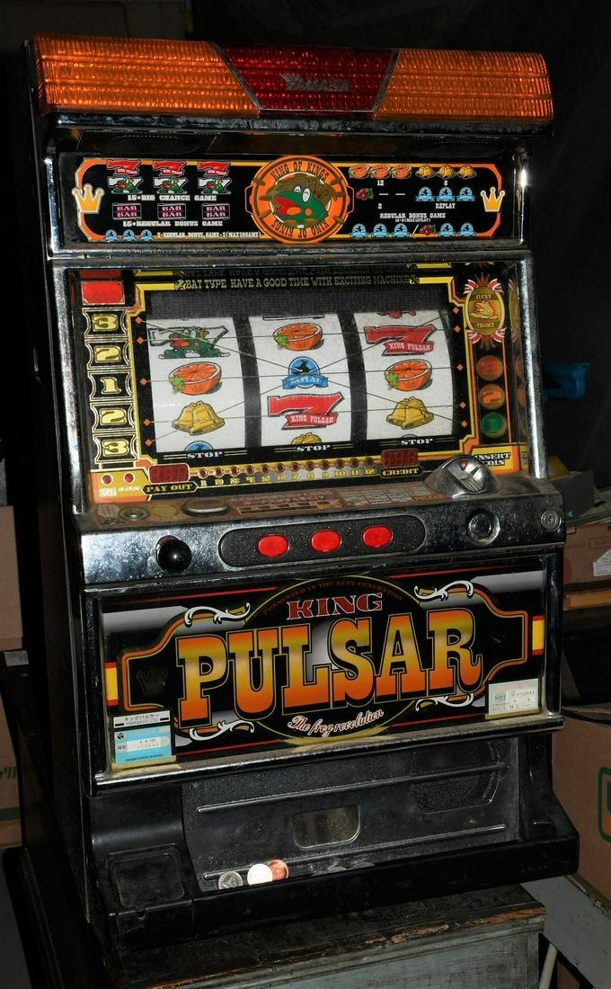Yamasa King Pulsar Slot Machine