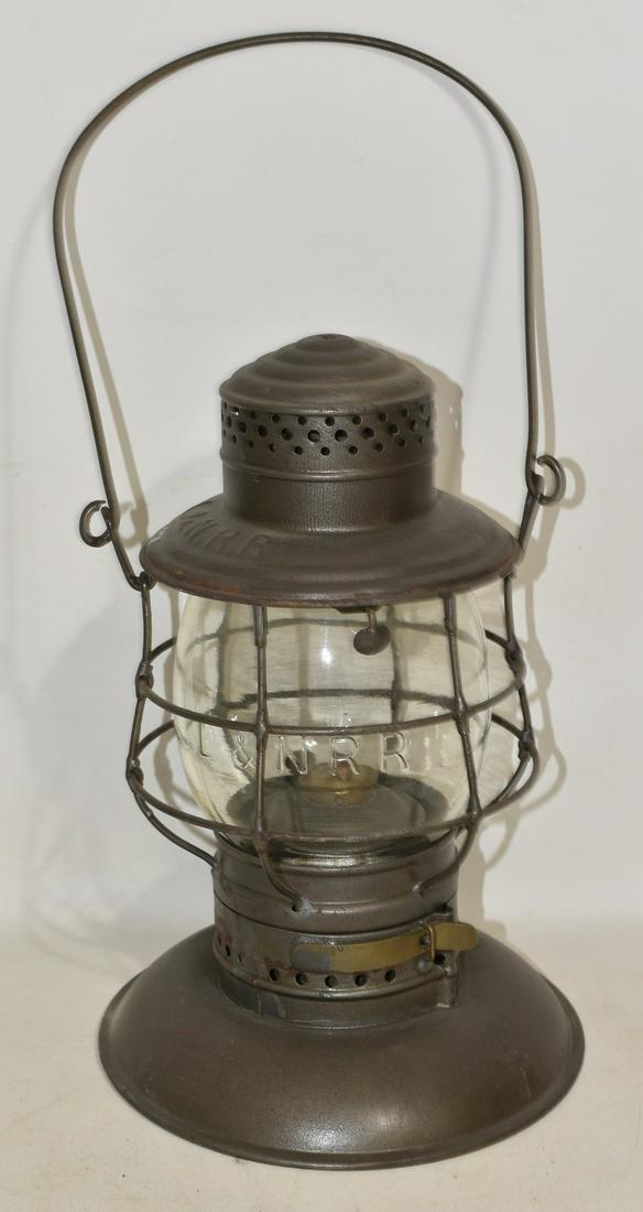 LOUISVILLE & NASHVILLE RR LANTERN W/CAST CLEAR GLOBE (1 of 9)