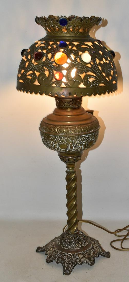 FINE VICTORIAN "NEW JUNO" BRASS TABLE LAMP (1 of 12)