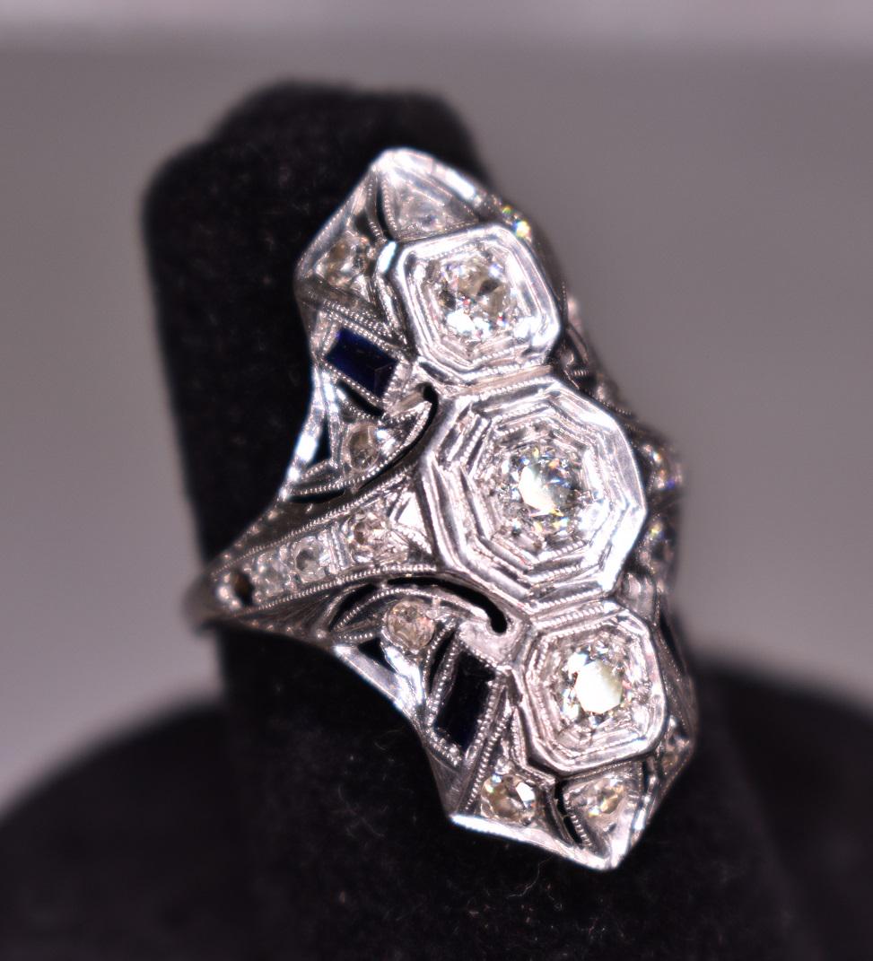 ART DECO PLATINUM/DIAMOND/SAPPHIRE RING, C. 1920 (1 of 7)