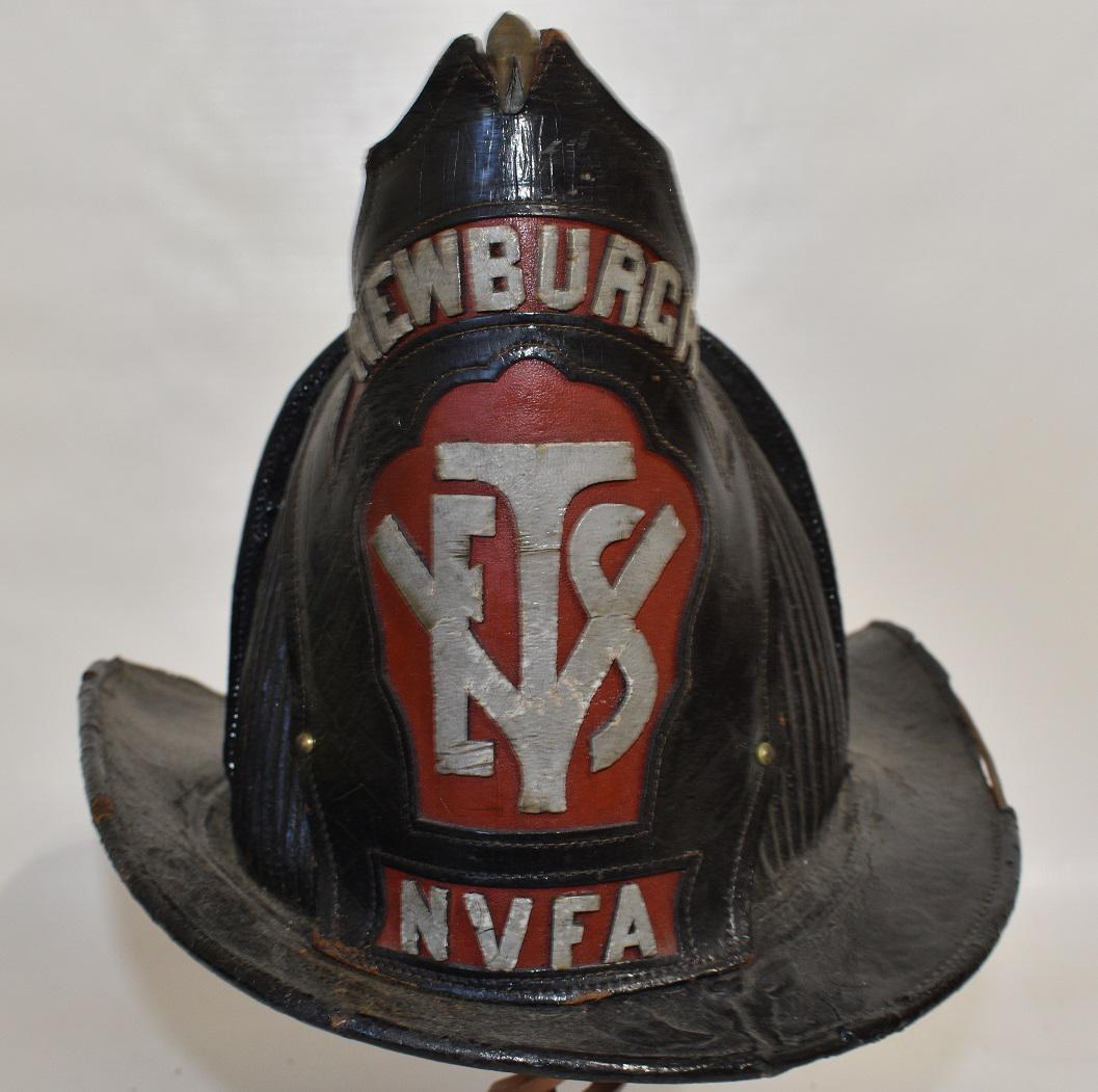 NEWBURGH VOLUNTEER FIRE ASSOC. LEATHER HELMET, 19TH C. (1 of 7)