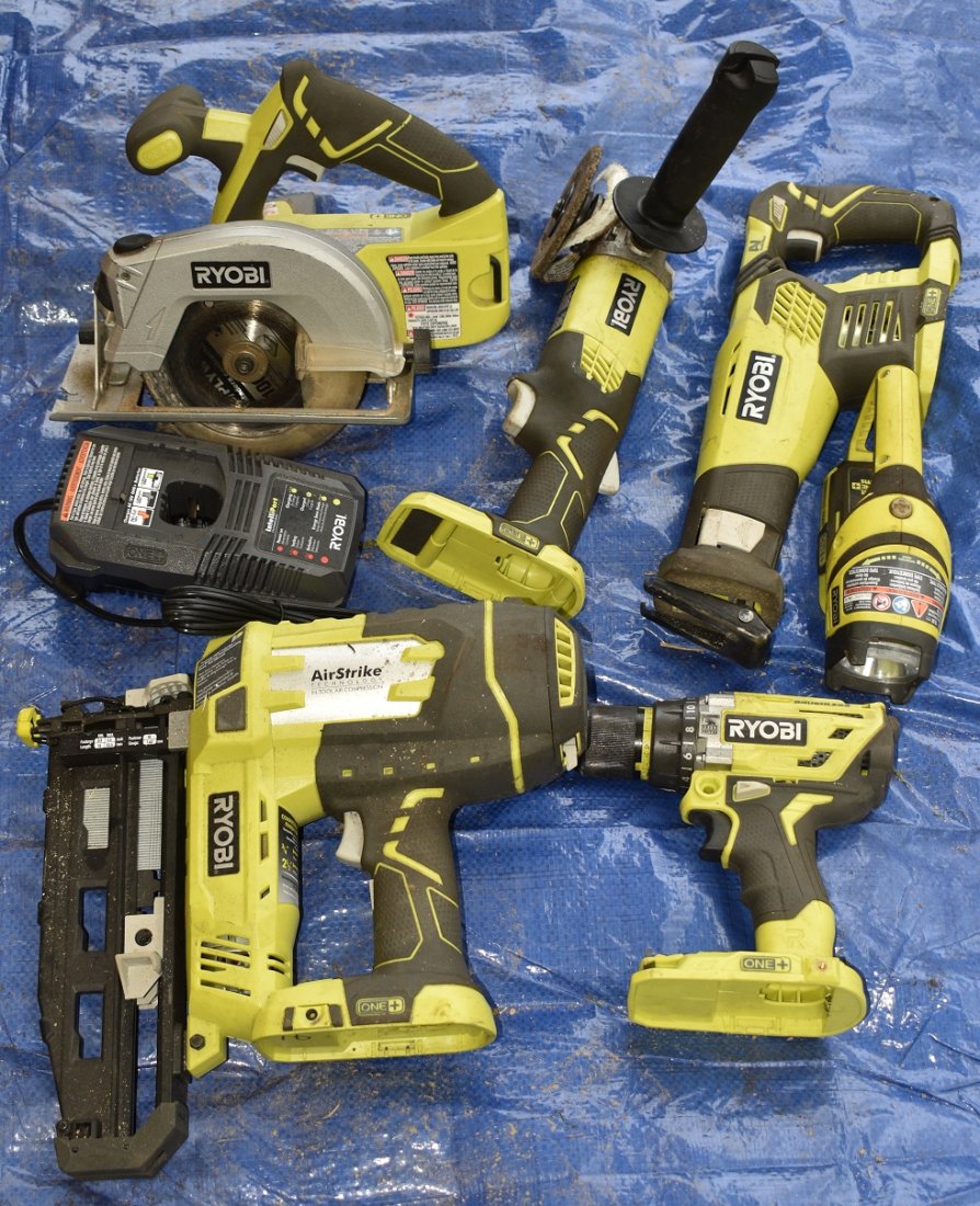 LOT ASST. RYOBI BATTERY OPERATED TOOLS INCL. CIRC. SAW (1 of 8)
