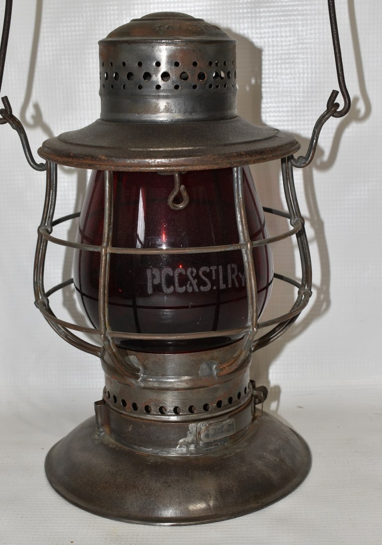 PITTSBURGH, CINCINNATI, CHICAGO & ST. LOUIS RY LANTERN (1 of 9)