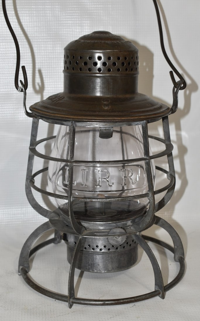 LONG ISLAND RAILROAD LANTERN W/CLEAR CAST GLOBE (1 of 9)
