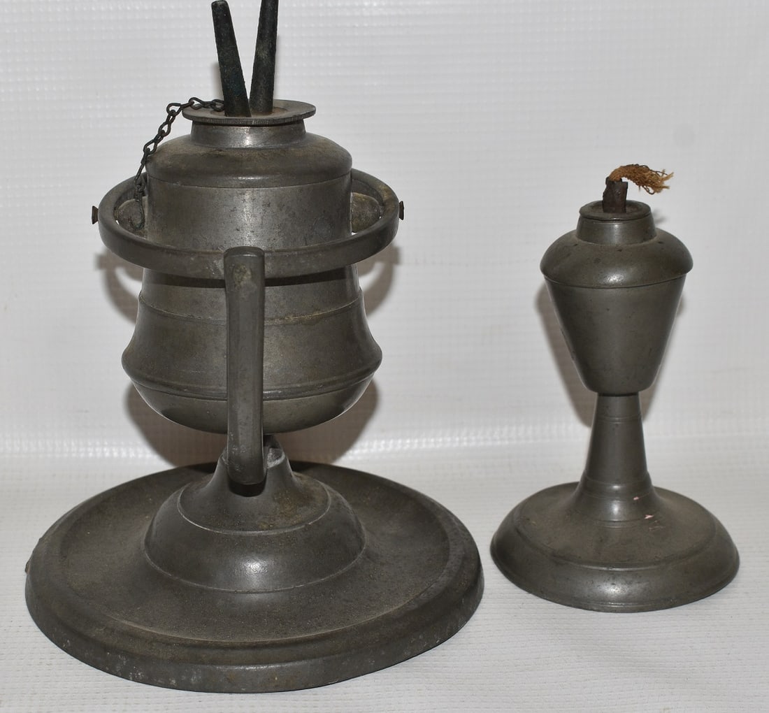 LOT (2) EARLY AMERICAN PEWTER WHALE OIL LAMPS, 19TH C.: LOT (2) EARLY AMERICAN PEWTER WHALE OIL LAMPS, 19TH C., H. TALLEST 6 1/2"