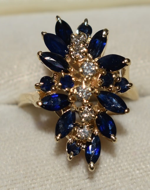 DECO 14KT YELLOW GOLD/DIAMOND/SAPPHIRE RING, W. 3.8 DWT (1 of 7)