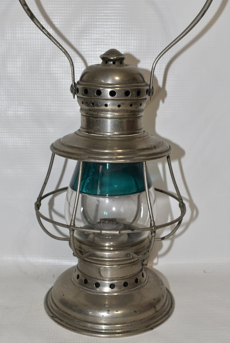 PRESENTATION CONDUCTORS NICKEL PLATED RAILROAD LANTERN 19TH C. (1 of 15)