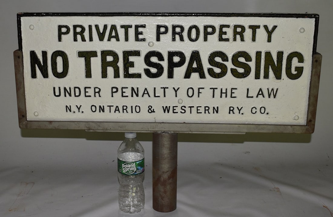 RARE O & W RAILWAY CAST IRON "NO TRESPASSING" SIGN (1 of 7)