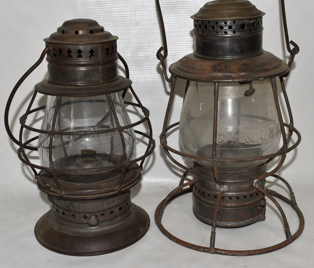 LOT (2) CHICAGO, BURLINGTON & QUINCY RAILROAD LANTERNS (1 of 20)