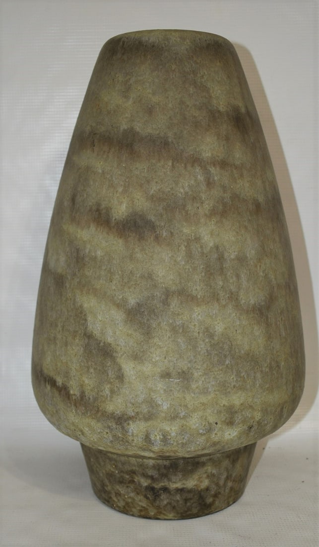 MID CENTURY MODERN ART POTTERY FLOOR VASE SIGNED ELLA (1 of 8)