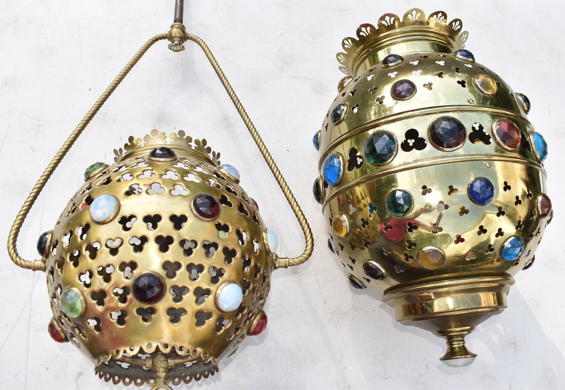 2 VICT. JEWELED BRASS HALL FIXTURES INCL. GAS, 19TH C. (1 of 10)