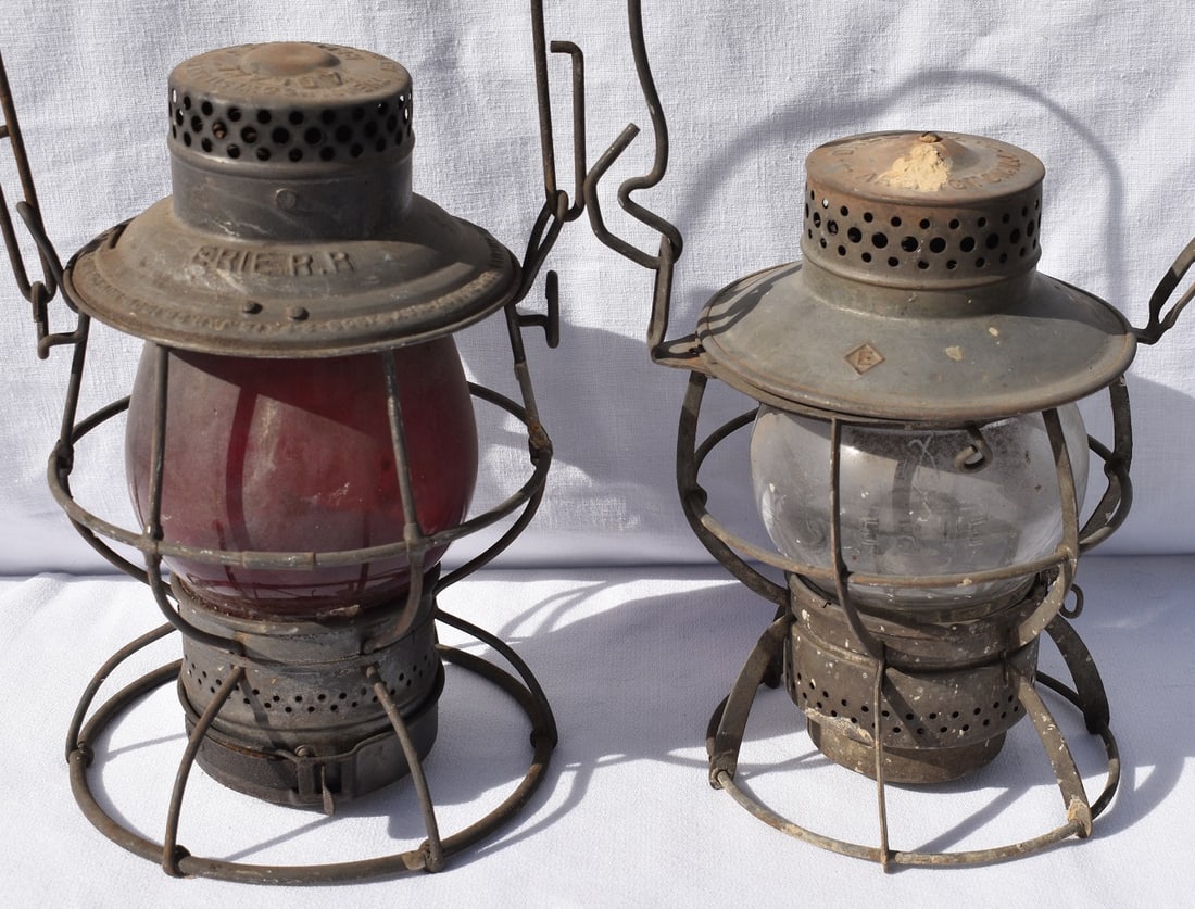 LOT (2) ERIE RAILROAD LANTERNS W/RED/CLEAR GLOBES: LOT (2) ERIE RAILROAD LANTERNS W/RED/CLEAR GLOBES, 19/20TH C.