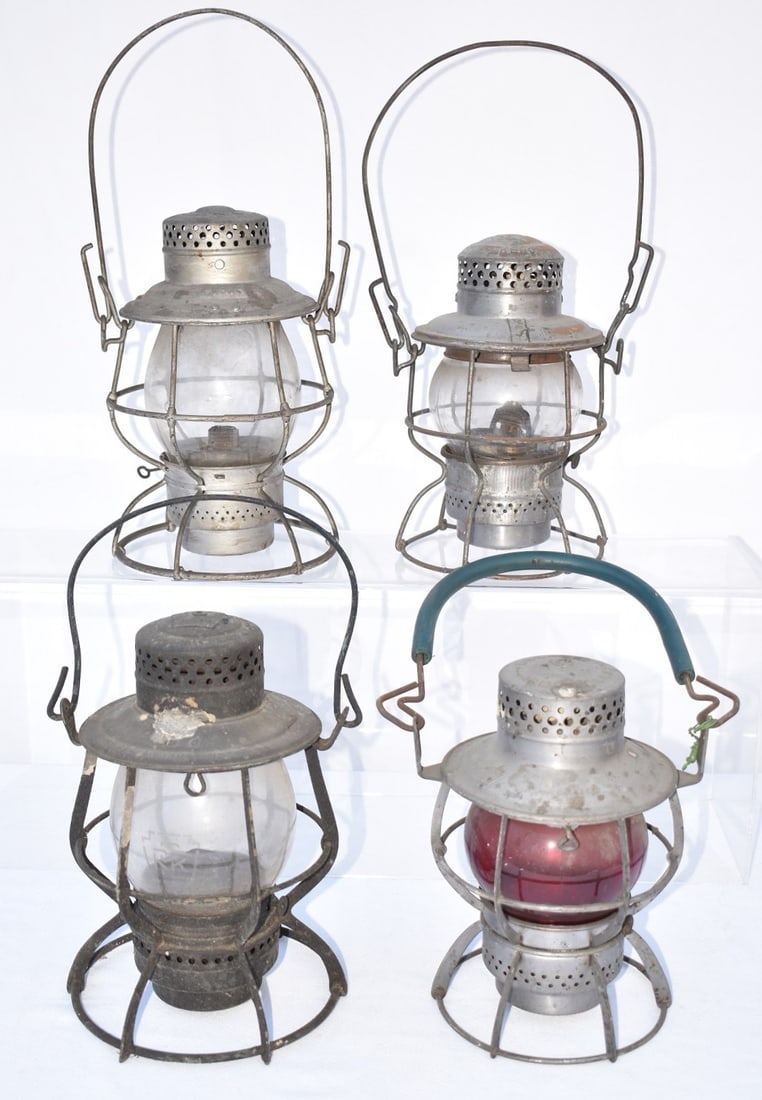 4 PENNSYLVANIA RAILROAD LANTERNS W/CLEAR & RED GLOBES: LOT (4) PENNSYLVANIA RAILROAD LANTERNS W/CLEAR & RED GLOBES, 20TH C.