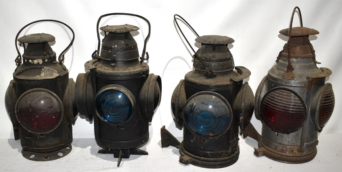 4 EARLY RAILROAD LANTERNS INCL. CRI & PRR, CNR, M & O: LOT (4) EARLY RAILROAD LANTERNS INCL. CRI & PRR, CNR, M & O RR, 19/20TH C.
