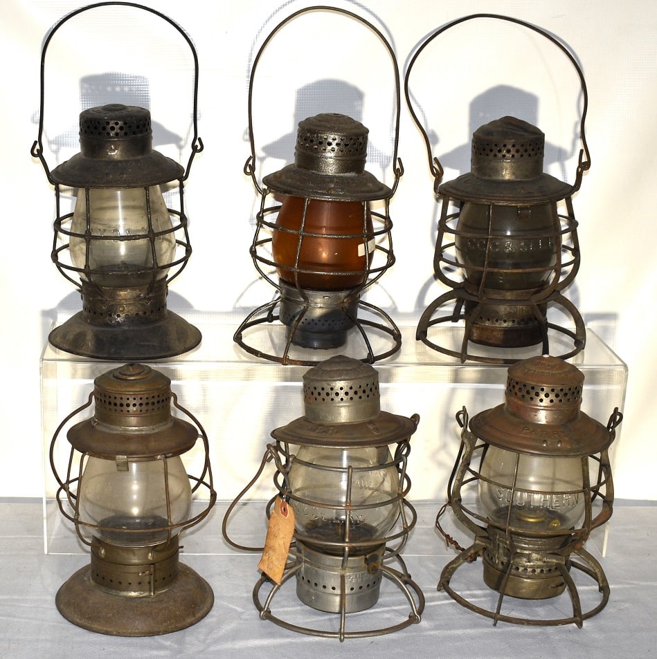 6 RR LANTERNS INCL. PULLMAN RR CO, NY O&W RY, M & ST. L: LOT (6) EARLY RAILROAD LANTERNS INCL. PULLMAN RR CO., NY O & W RY., M & ST. L., 19/20TH C.