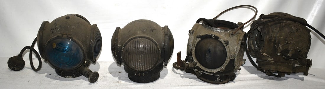 LOT (4) PYLE RAILROAD LAMPS, C. 20TH C.: LOT (4) PYLE RAILROAD LAMPS, 20TH C.