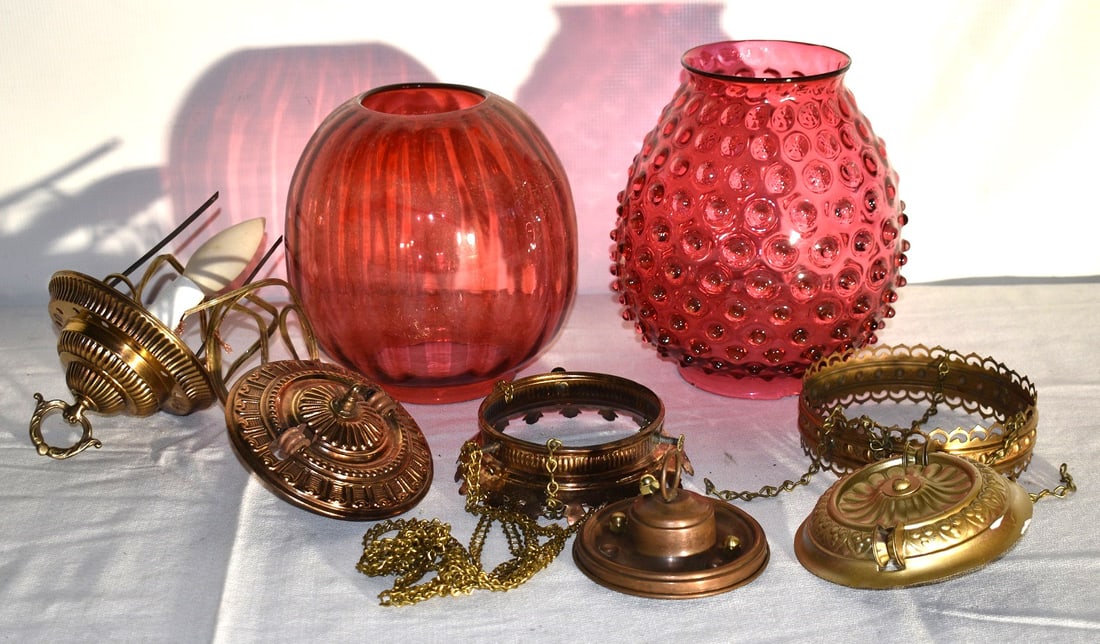LOT (2) VICTORIAN HANGING KEROSENE/ELECTRIC HALL LAMPS: LOT (2) VICTORIAN HANGING KEROSENE/ELECTRIC HALL LAMPS, H. 10"